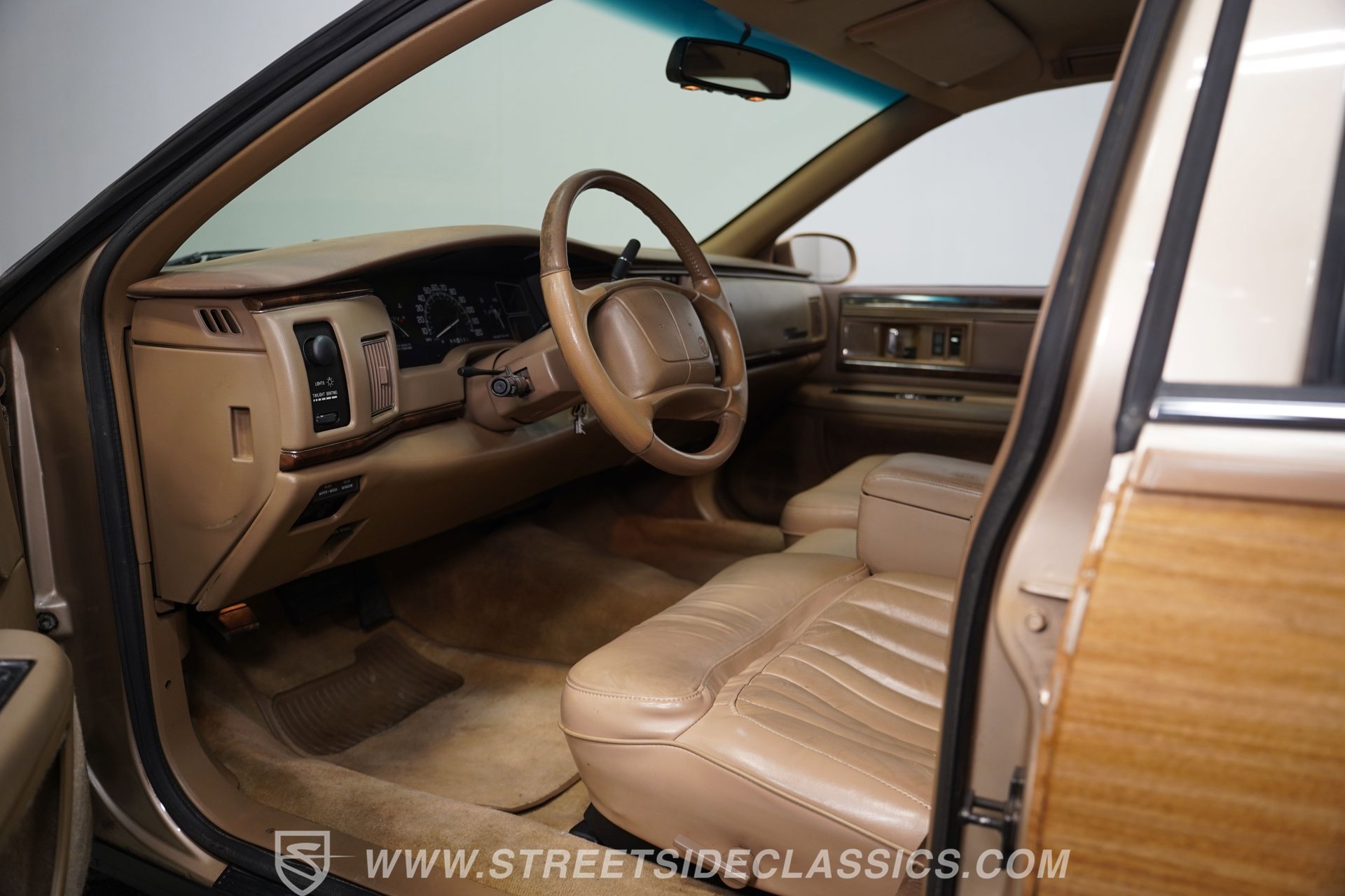 Used 1996 Buick Roadmaster Estate RWD image 4