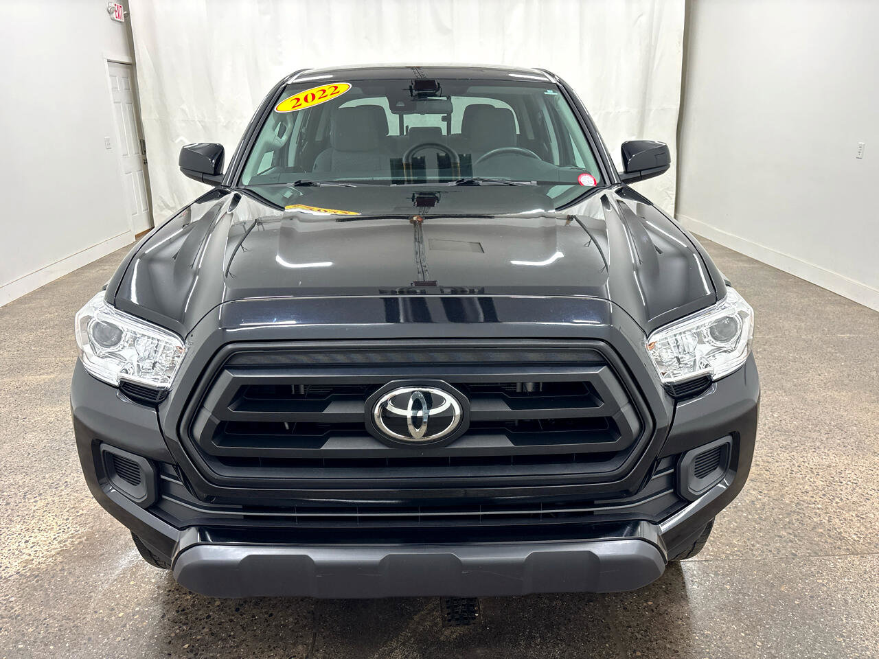 Used 2022 Toyota Tacoma SR image 2