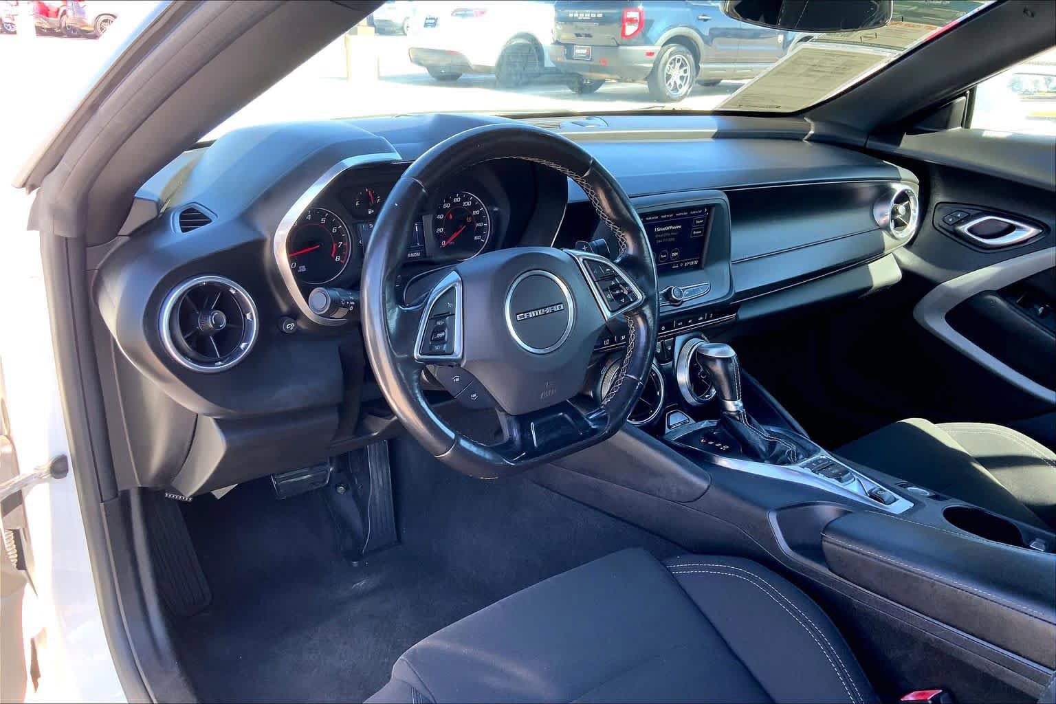 Used 2019 Chevrolet Camaro LT RWD image 13
