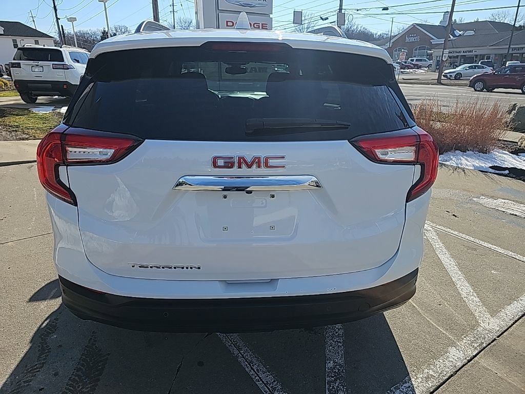 Used 2022 GMC Terrain SLE w/ Driver Convenience Package image 10