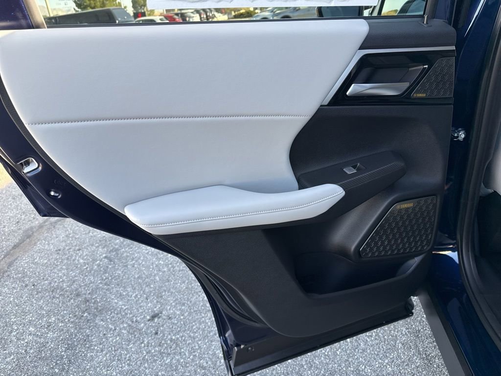 New 2026 Mitsubishi Outlander SE FWD image 29