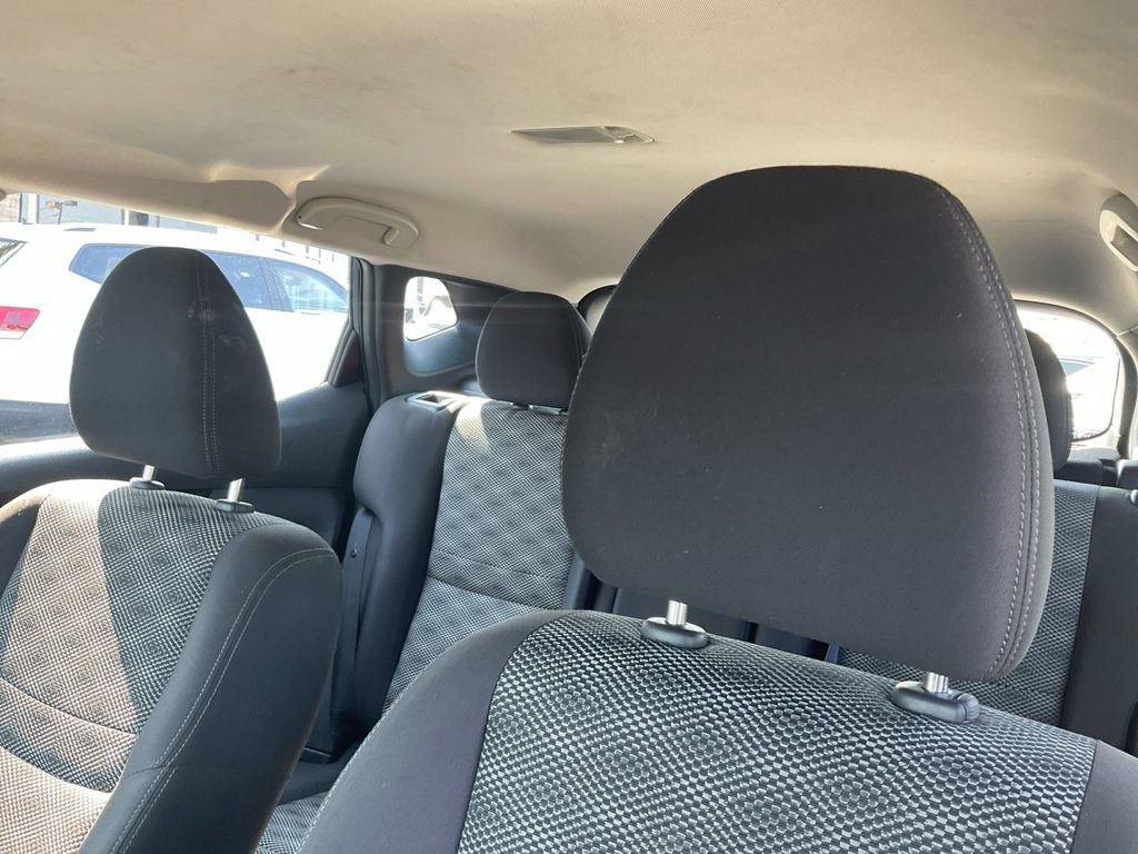 Used 2020 Nissan Rogue Sport SV image 16