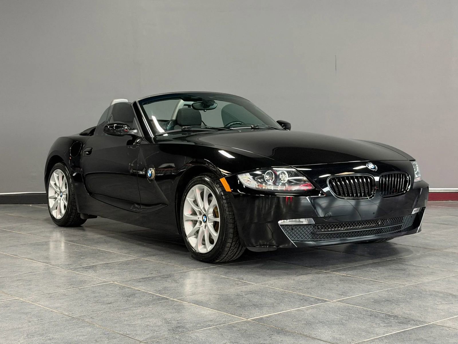 Used 2007 BMW Z4 3.0i RWD image 3