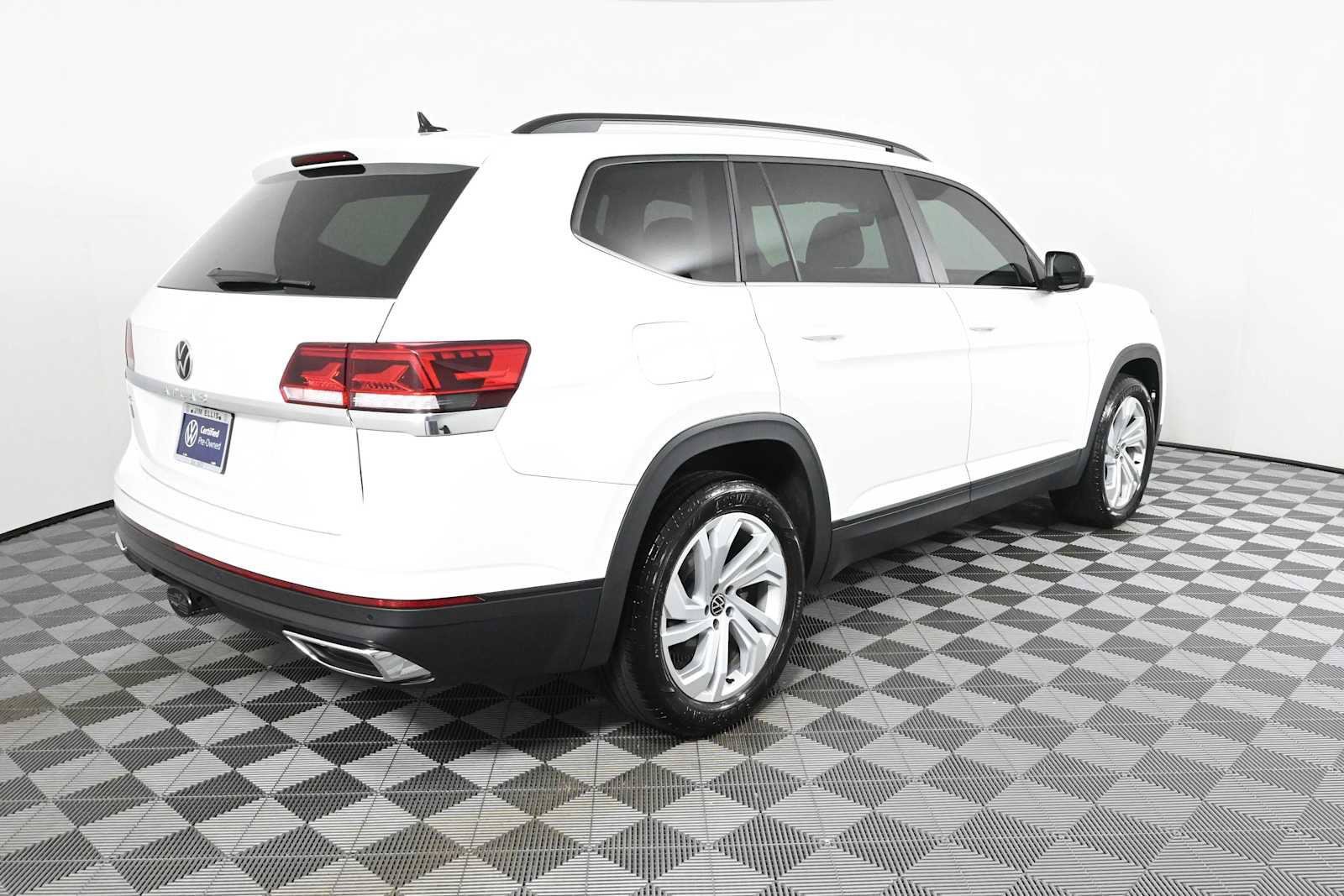 Certified 2023 Volkswagen Atlas SE FWD image 6