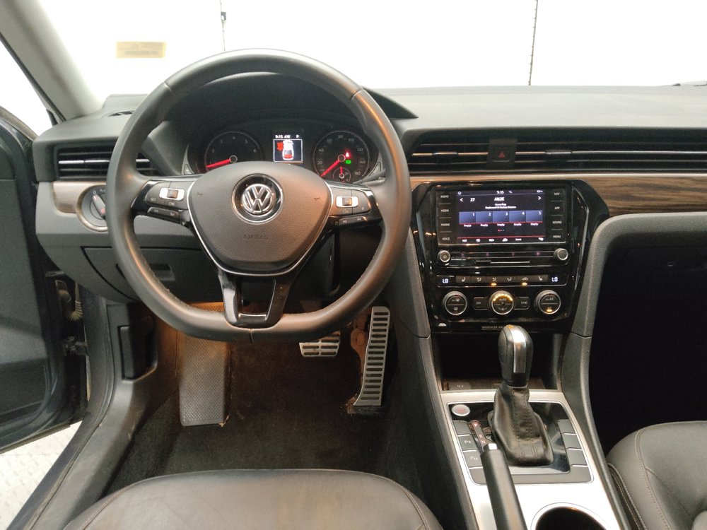 Used 2022 Volkswagen Passat 2.0T FWD image 22