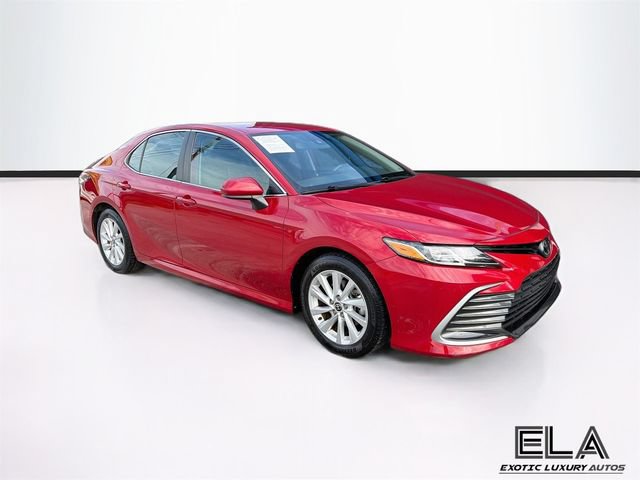 Used 2023 Toyota Camry LE FWD image 9