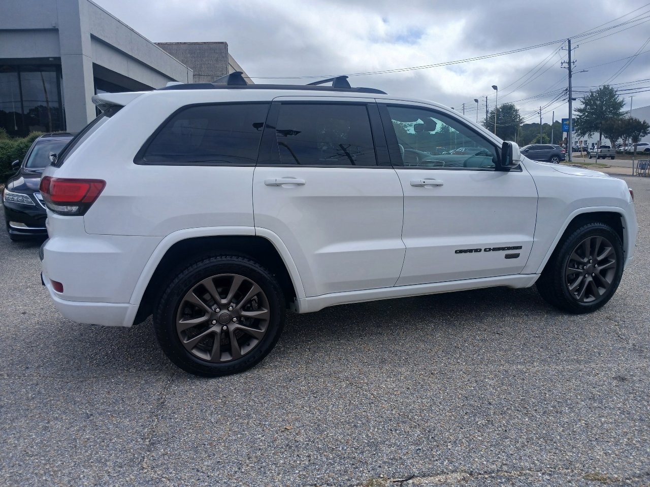 Used 2017 Jeep Grand Cherokee Limited 75th Anniversary image 23