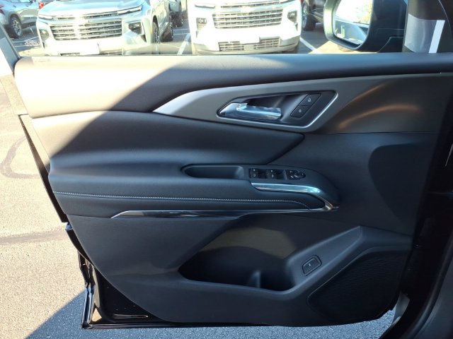 New 2027 Chevrolet Traverse LT w/ LPO, Floor Liner Package FWD image 12