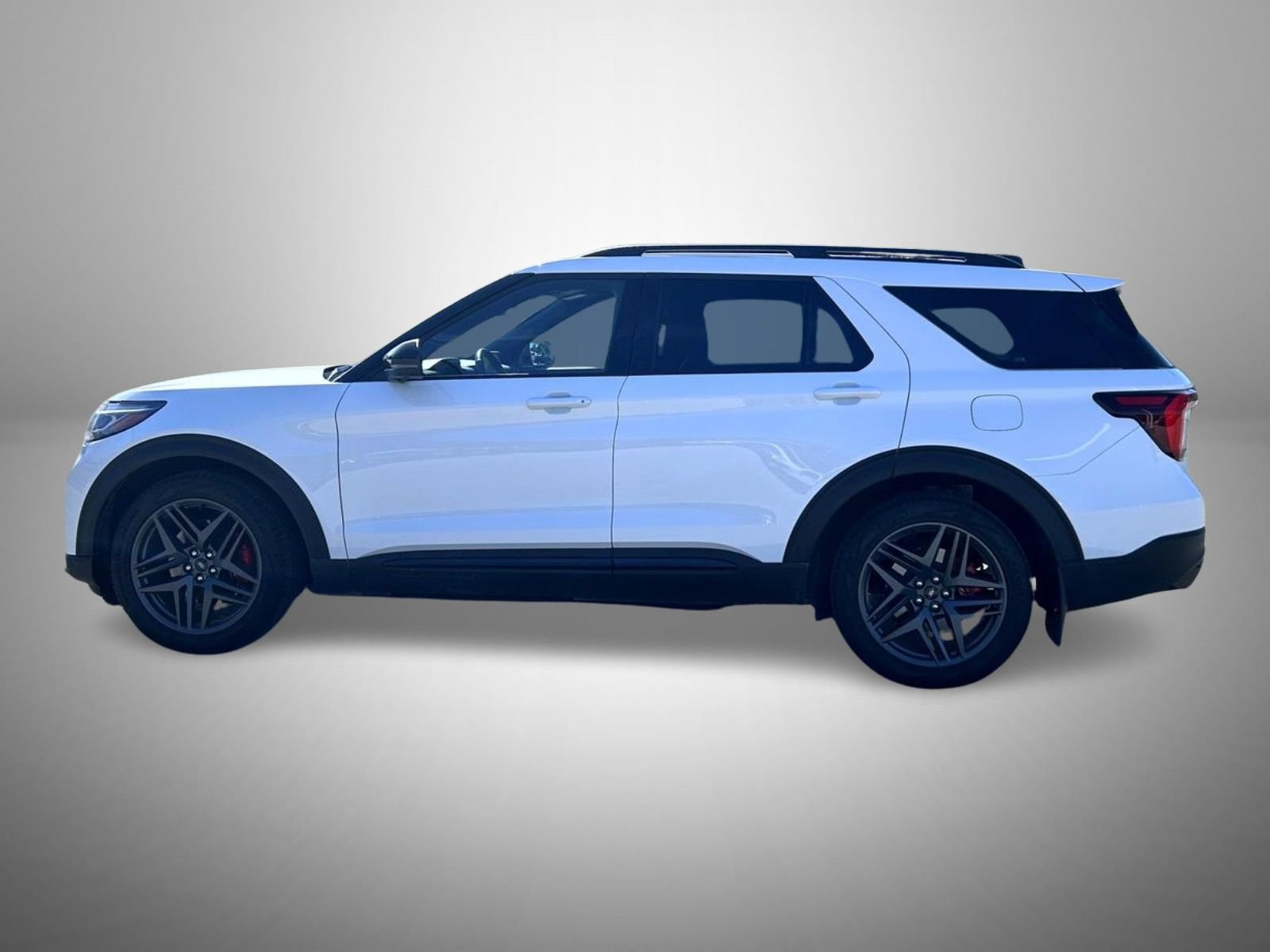 Used 2025 Ford Explorer ST AWD/4WD image 8