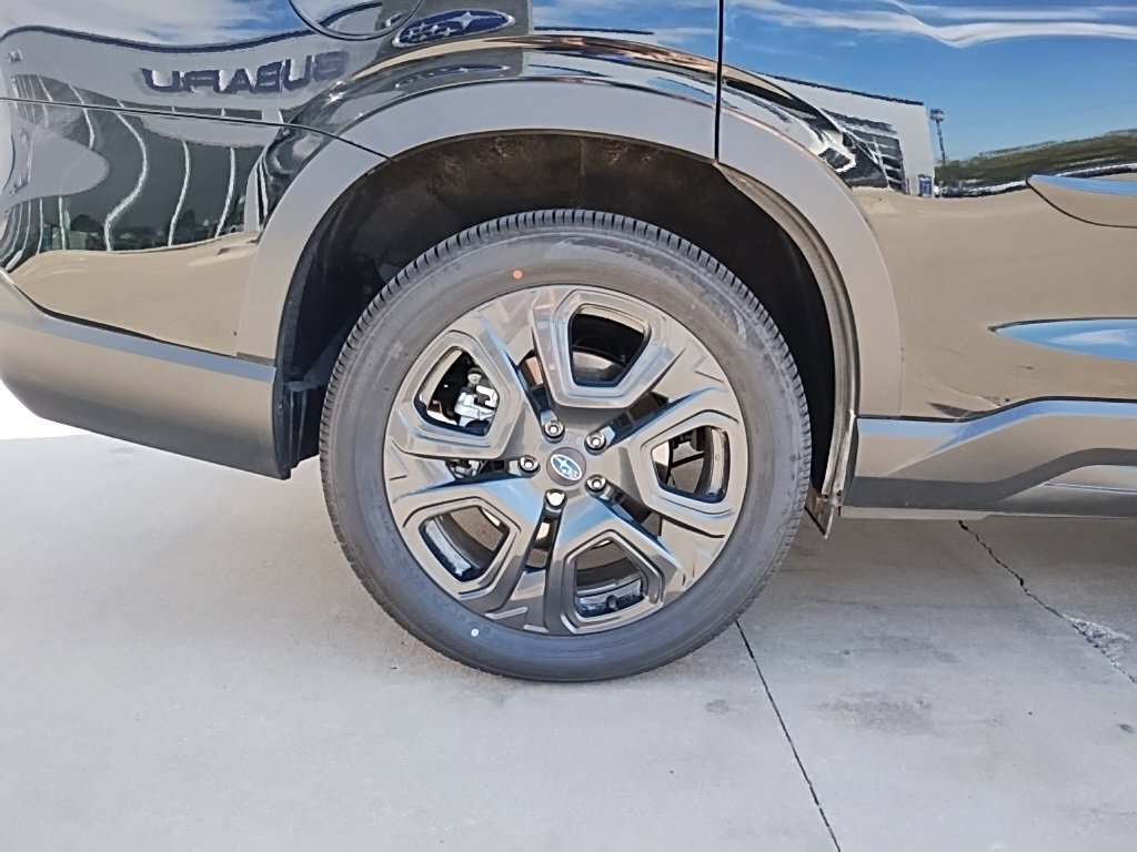 Used 2025 Subaru Ascent Bronze Edition image 16