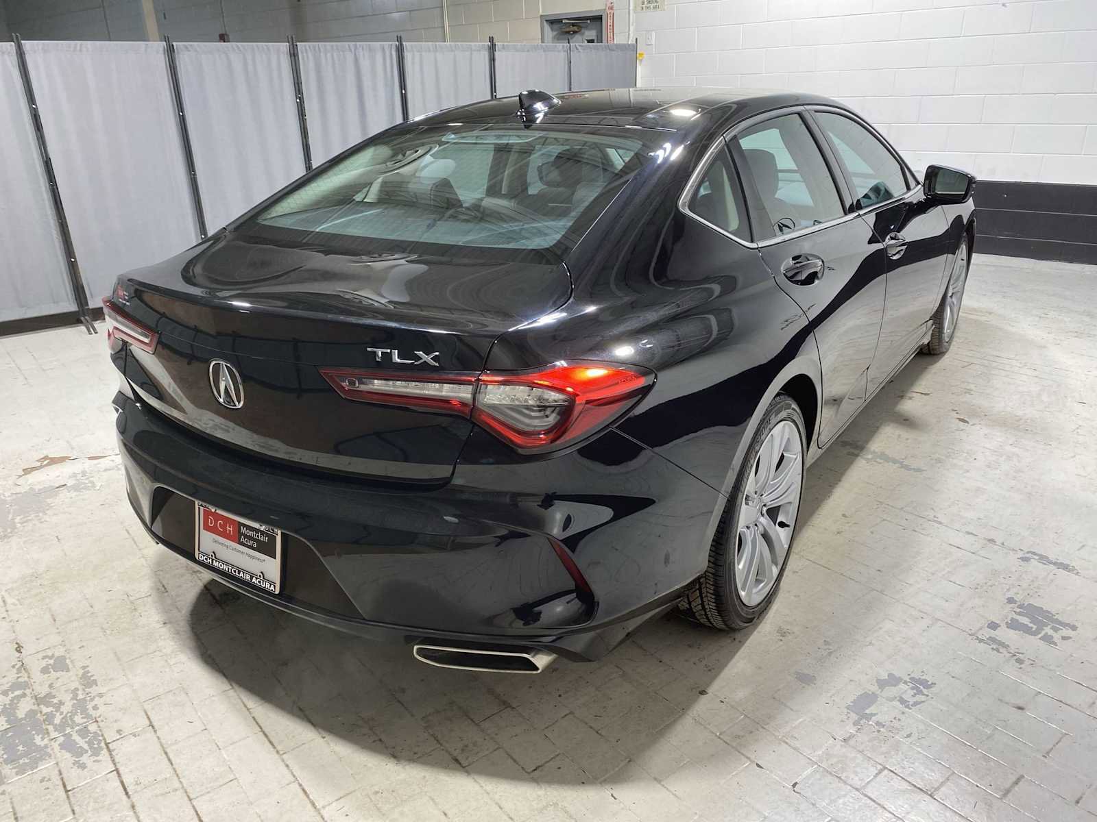 Used 2022 Acura TLX w/ Technology Package image 26