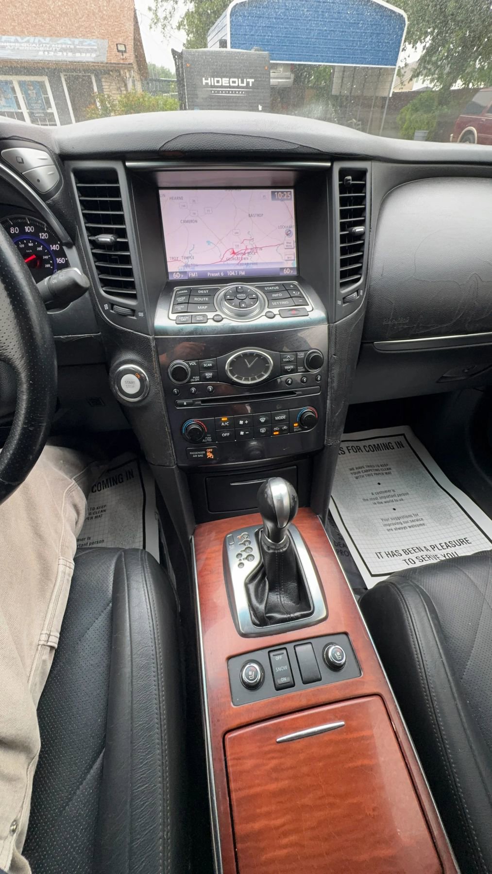 Used 2010 INFINITI FX35 AWD w/ Navigation Pkg image 16