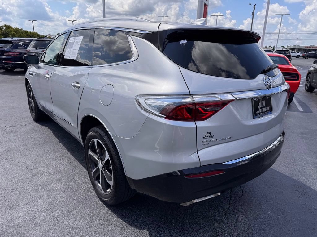 Used 2022 Buick Enclave Essence w/ Sport Touring Edition AWD/4WD image 3