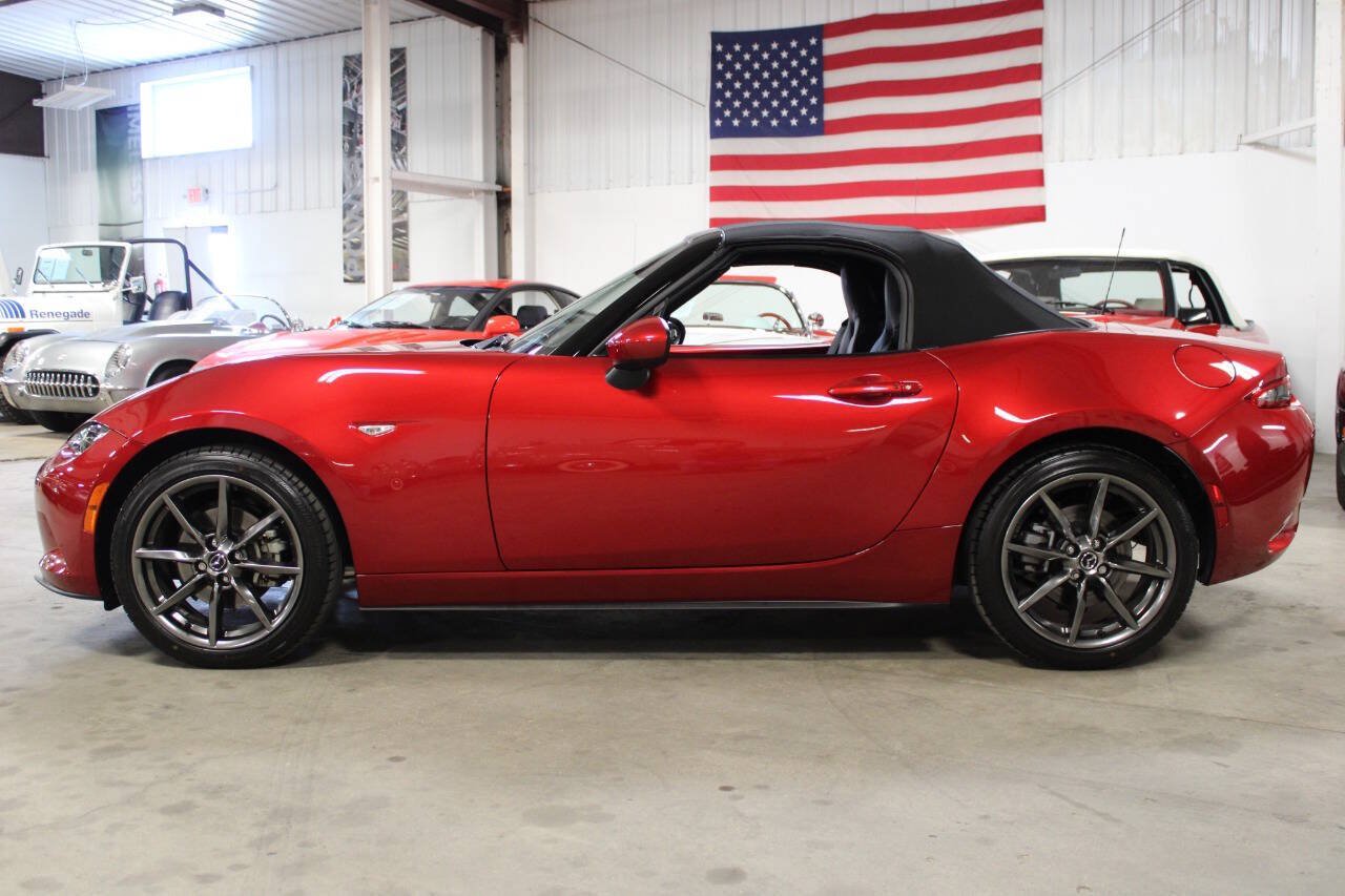 Used 2016 MAZDA MX-5 Miata Grand Touring RWD image 3