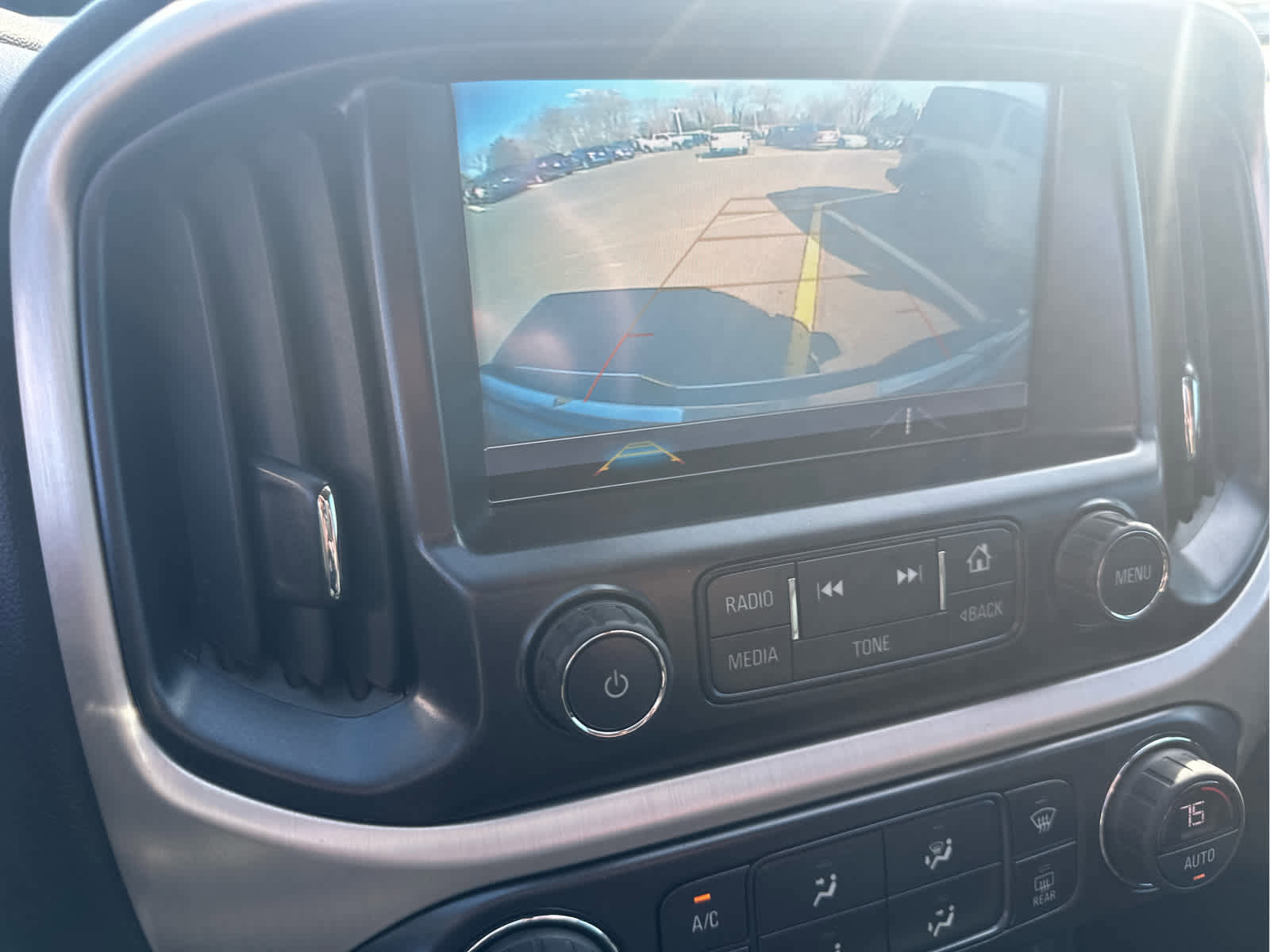 Used 2018 GMC Canyon SLE w/ SLE Convenience Package image 10