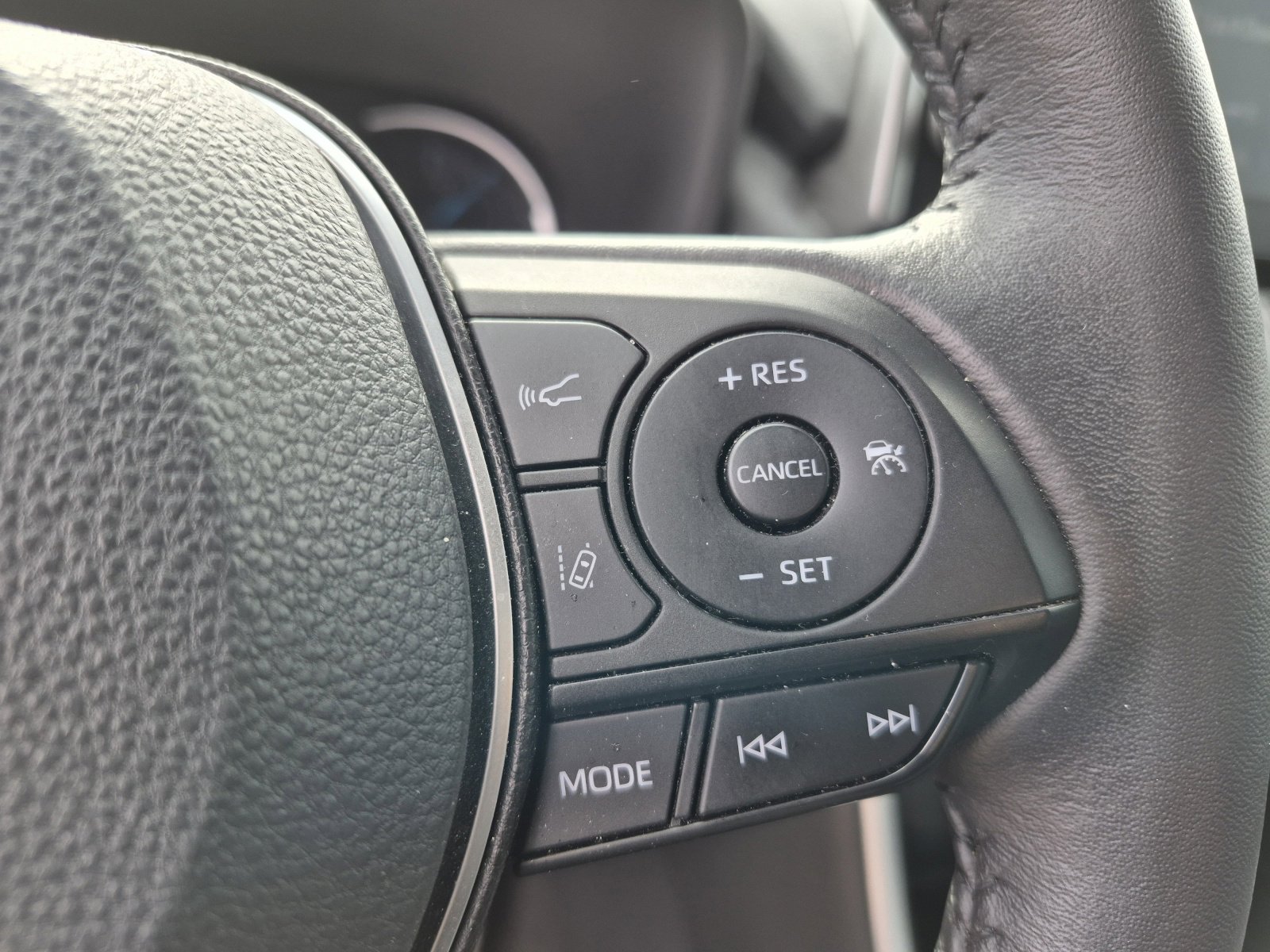 Used 2022 Toyota RAV4 XSE AWD/4WD image 28