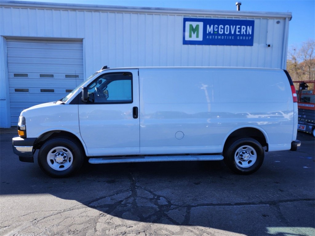Used 2024 Chevrolet Express 2500 w/ Driver Convenience Package image 2