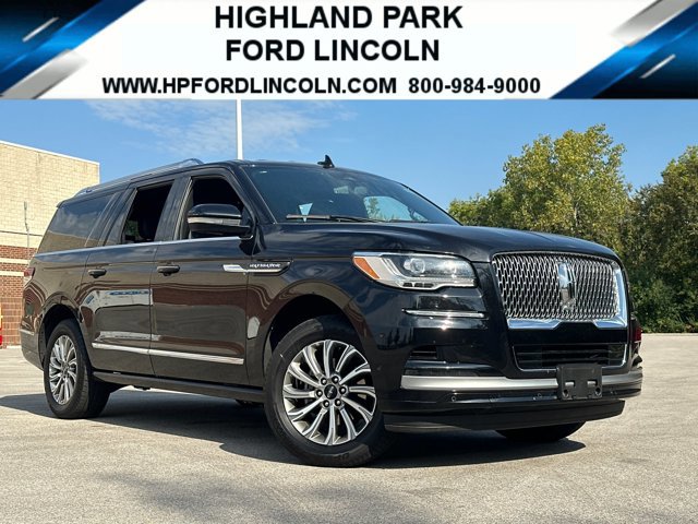 Used 2024 Lincoln Navigator L 4WD image 1