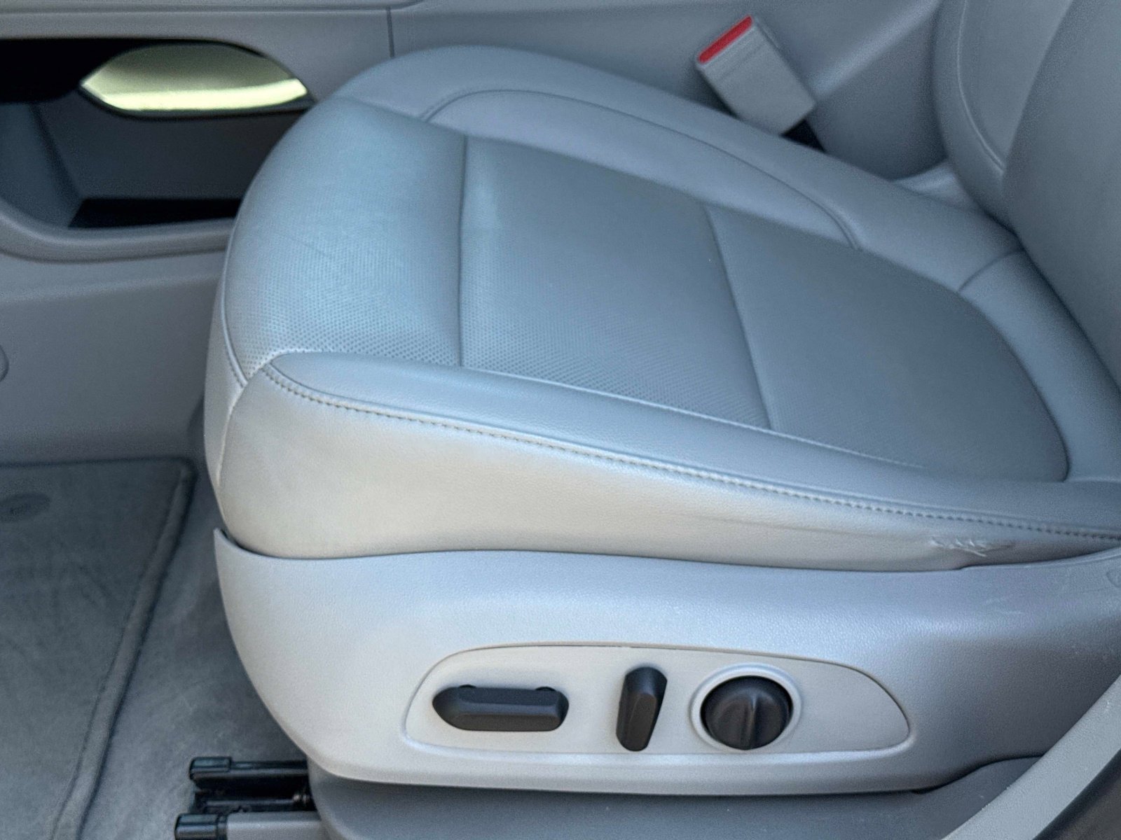 Used 2021 GMC Acadia SLT w/ Technology Package image 23