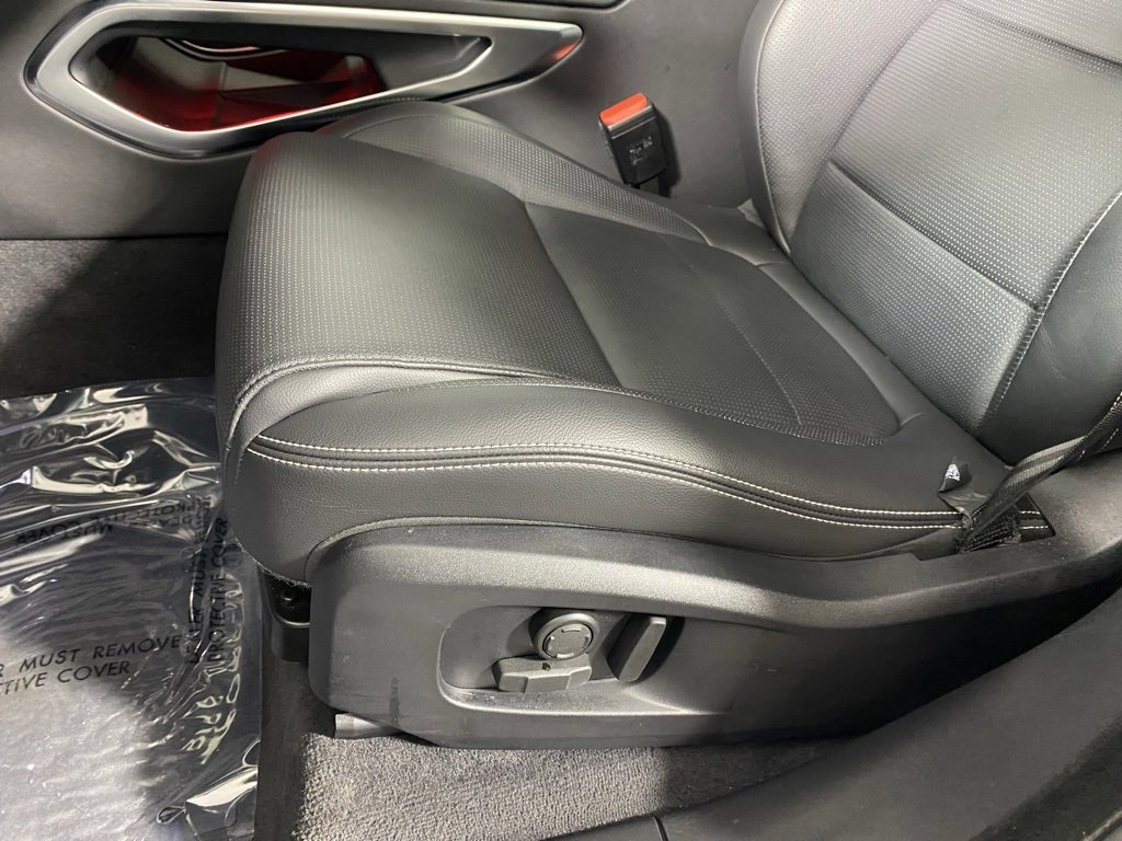 Used 2025 Jaguar F-PACE R-Dynamic S image 21