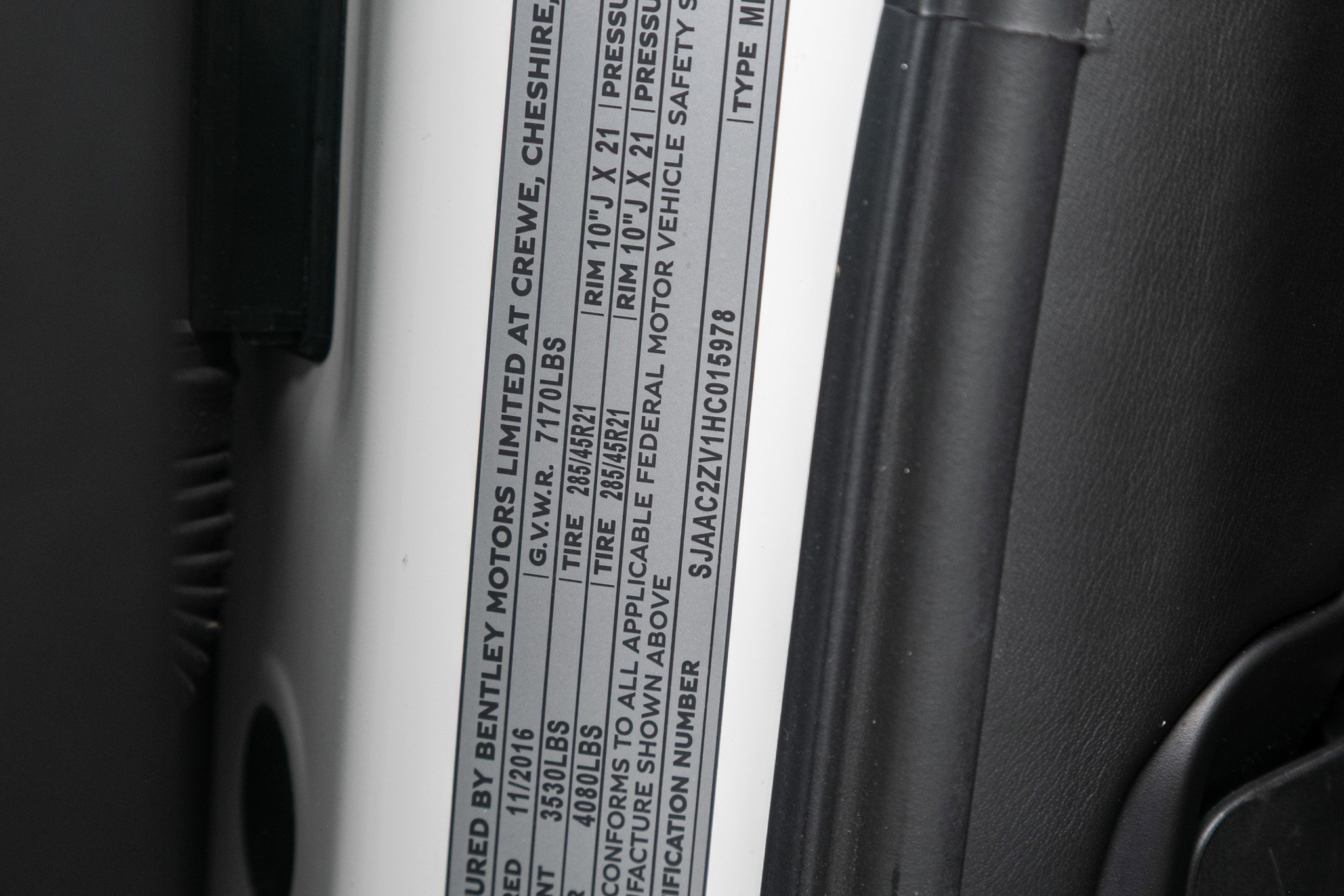 Used 2017 Bentley Bentayga W12 AWD image 51