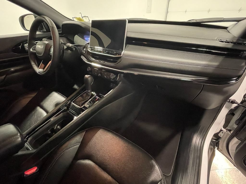 Used 2026 Jeep Compass Limited AWD/4WD image 28