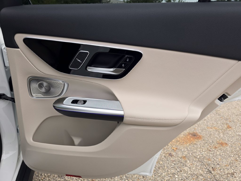 New 2027 Mercedes-Benz GLC 300 4MATIC image 24