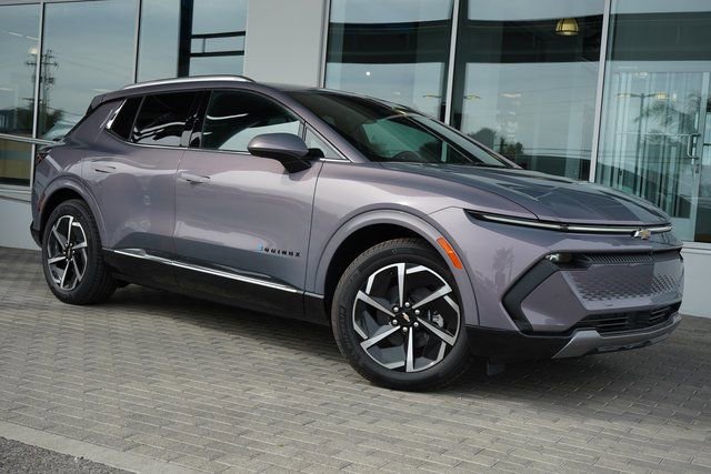New 2025 Chevrolet Equinox EV LT image 1