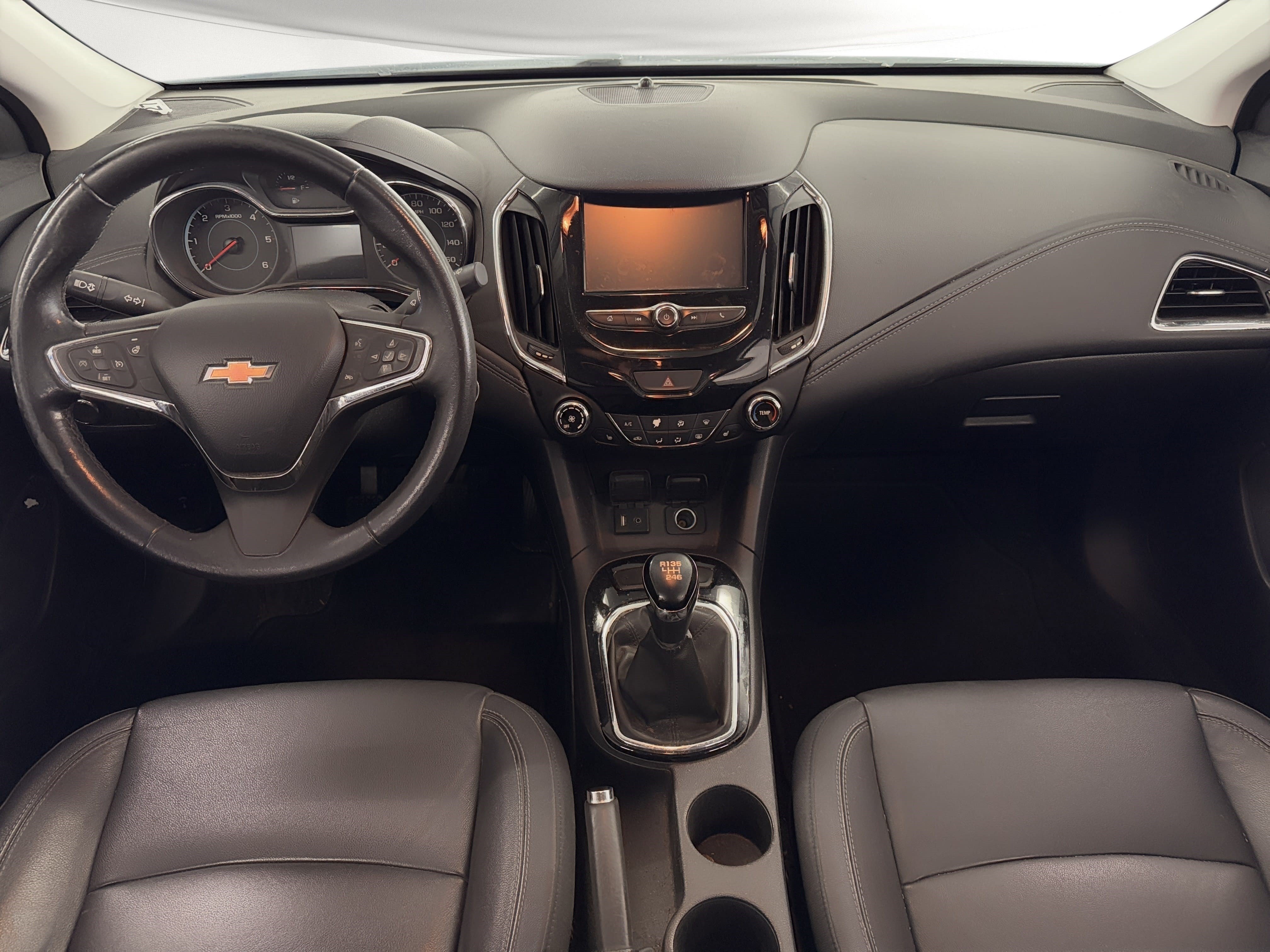 Used 2018 Chevrolet Cruze LT w/ Leather Package FWD image 19