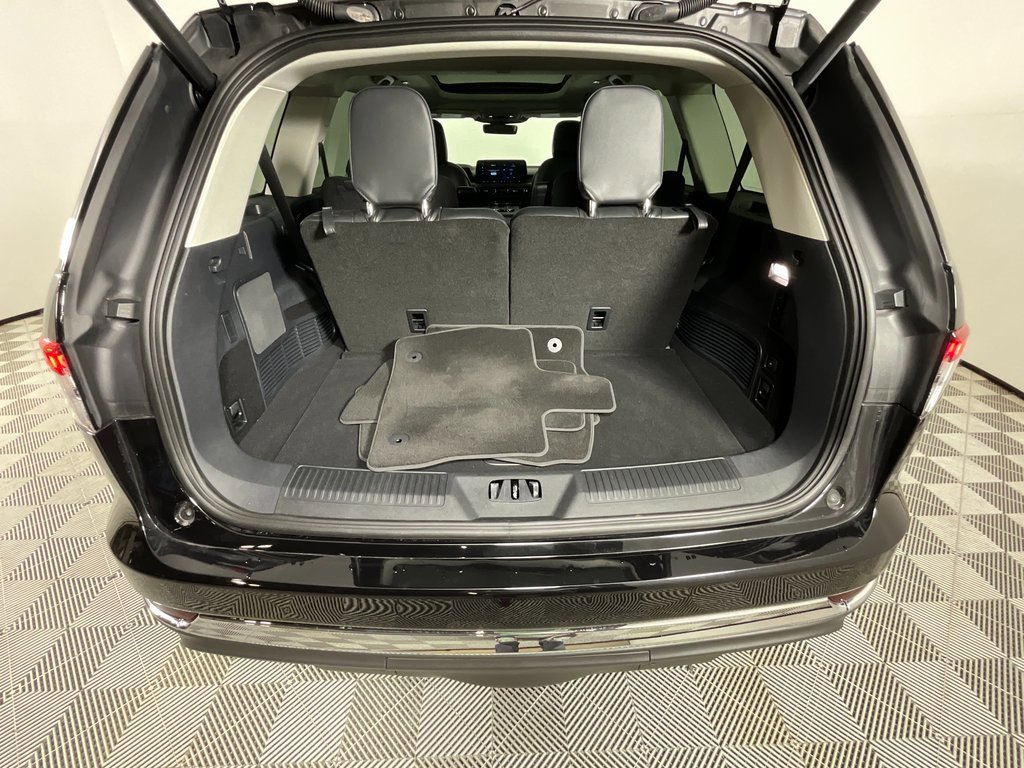 Used 2025 Lincoln Aviator AWD image 28