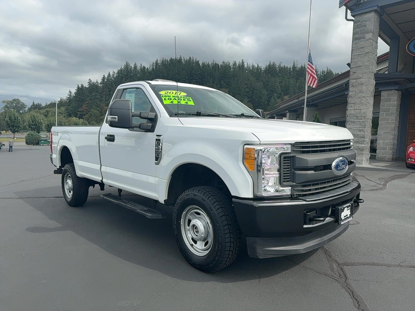 Used 2017 Ford F250 XL w/ Power Equipment Group AWD/4WD image 3