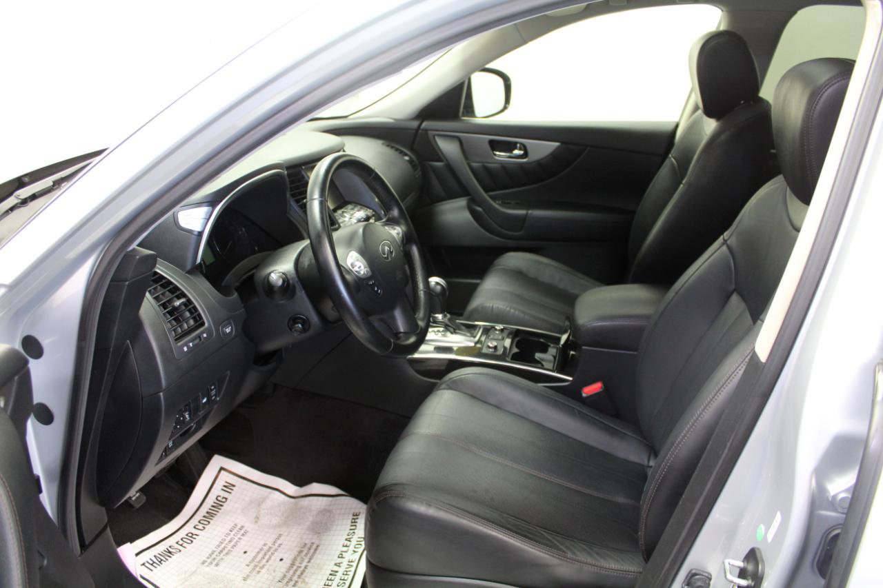 Used 2017 INFINITI QX70 AWD w/ Premium Package image 20