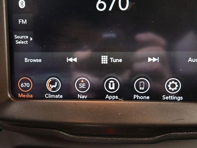 Used 2021 Jeep Renegade Latitude image 27