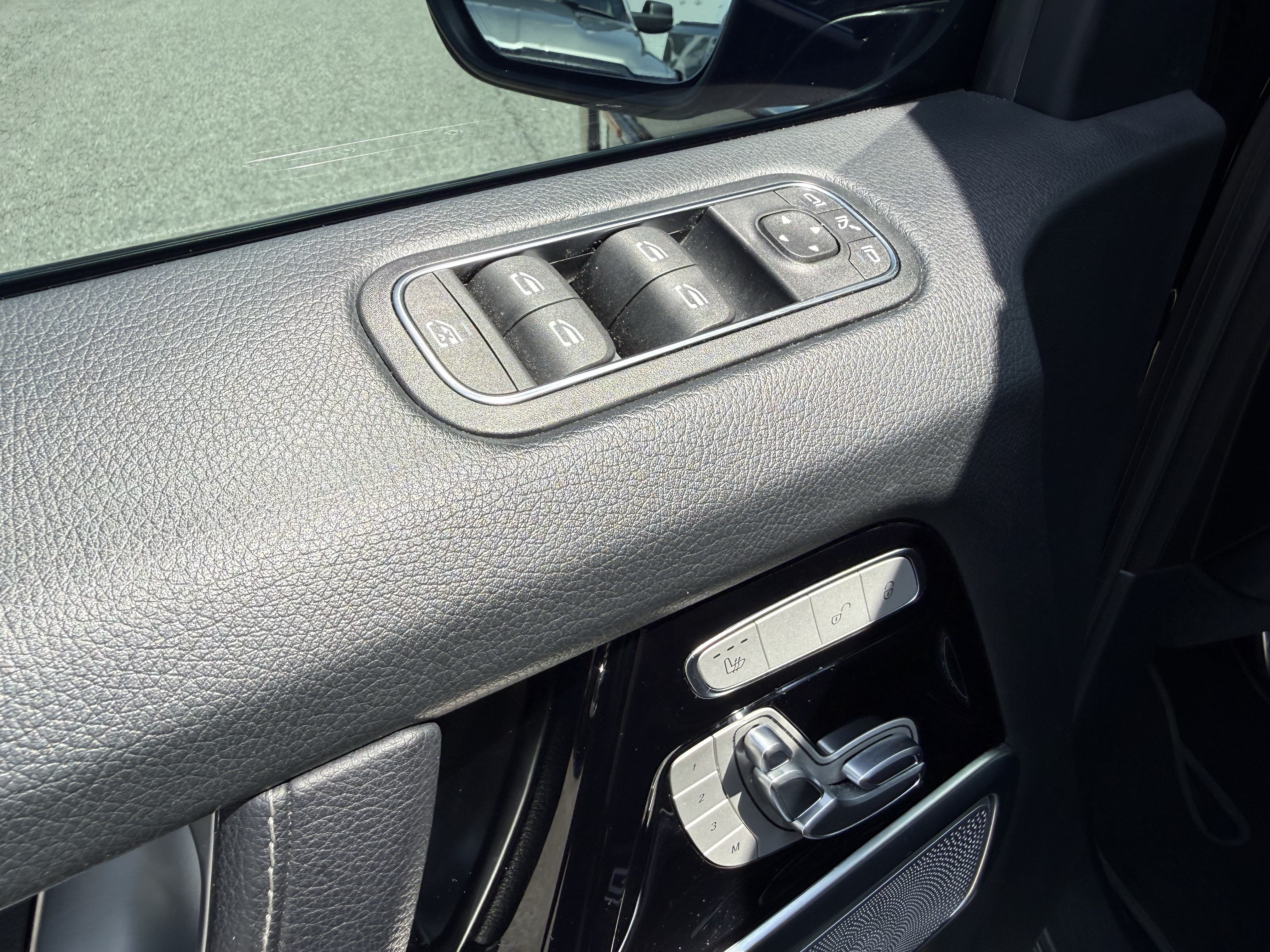 Used 2024 Mercedes-Benz G 550 image 15