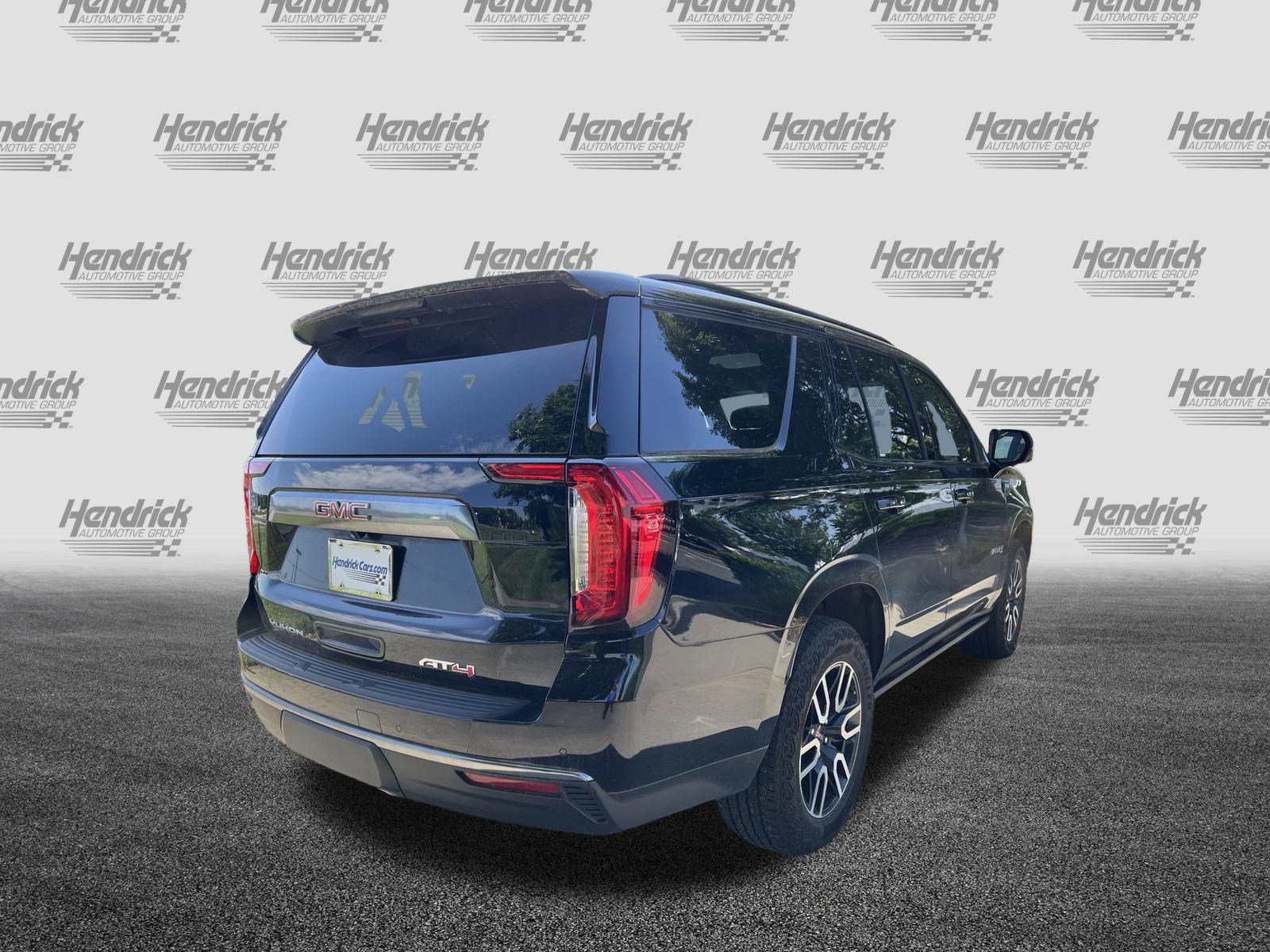 Used 2023 GMC Yukon AT4 w/ AT4 Premium Plus Package AWD/4WD image 10