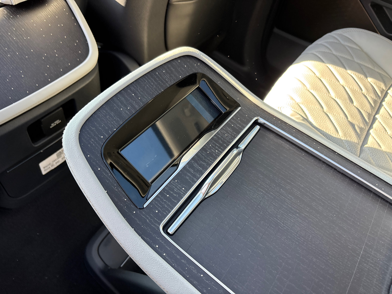 New 2027 Lincoln Navigator L Black Label w/ Black Label Special Edition AWD/4WD image 33