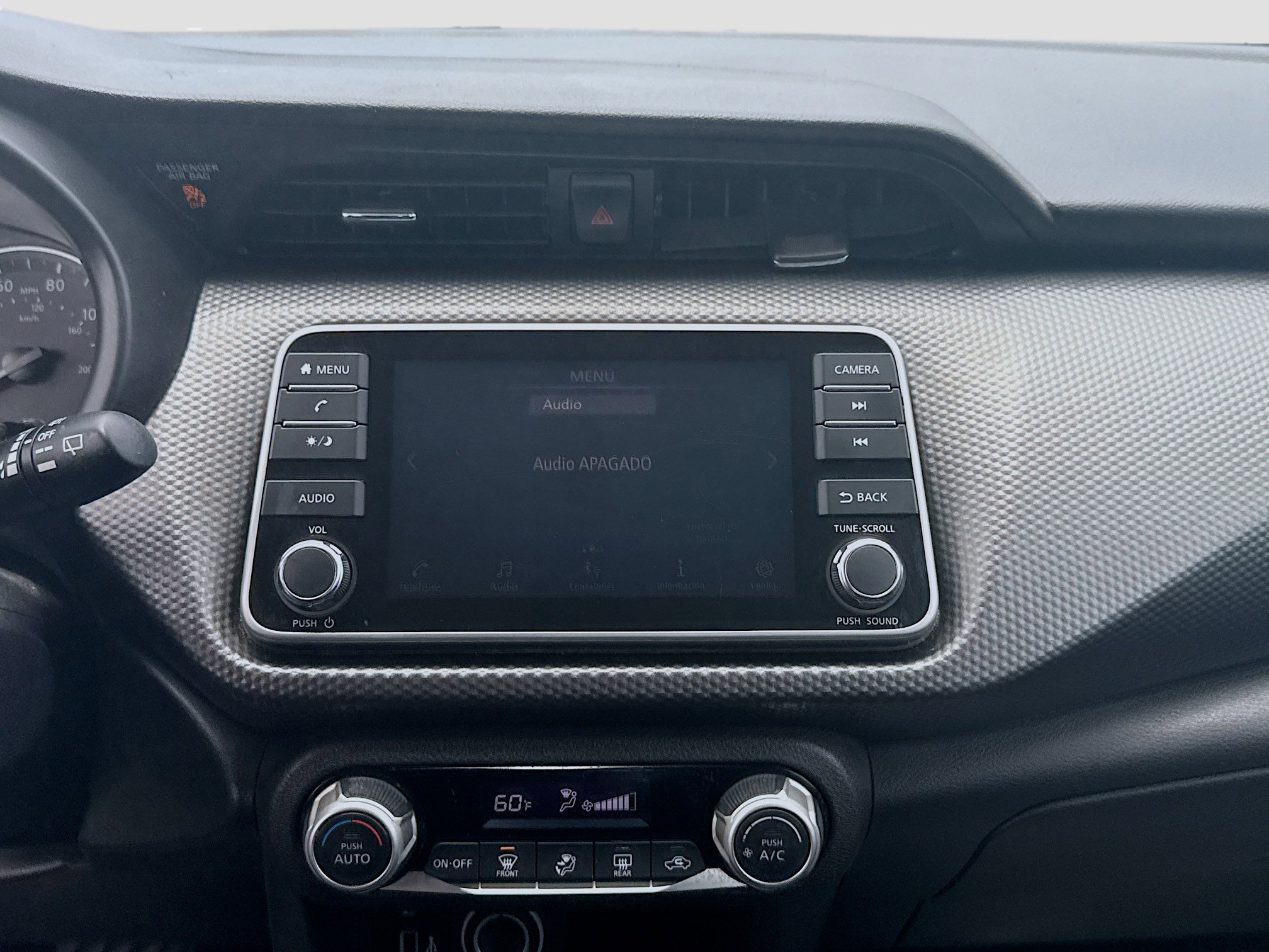 Used 2019 Nissan Kicks SR FWD image 12
