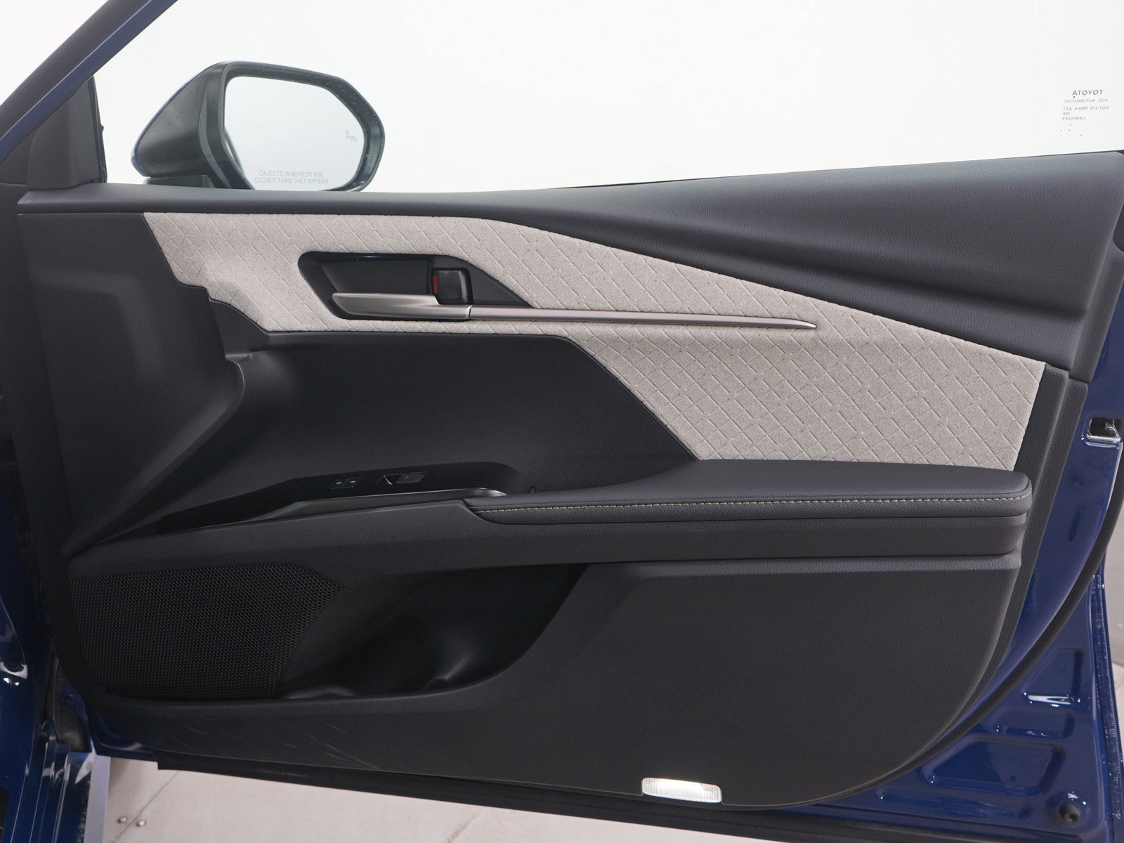 Used 2025 Toyota Camry XLE image 9