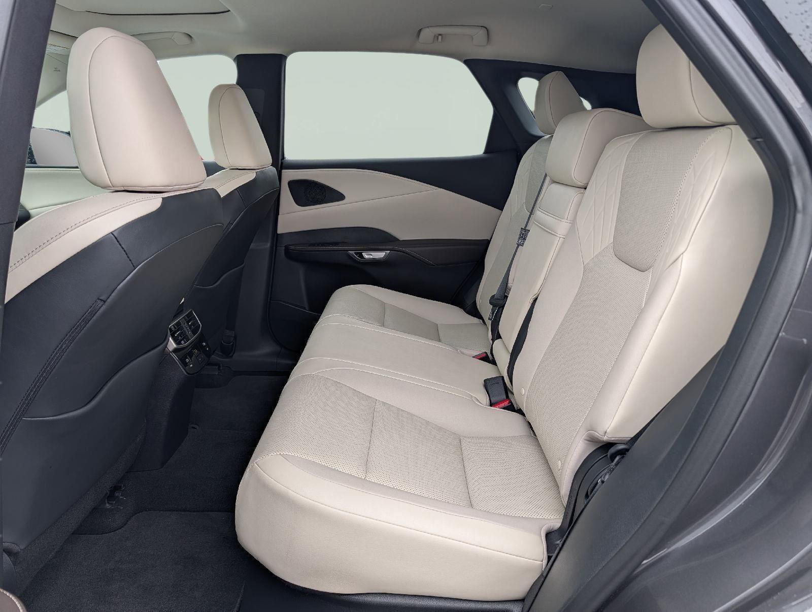 Used 2024 Lexus RX 350 Premium w/ Accessory Package (K3) image 19