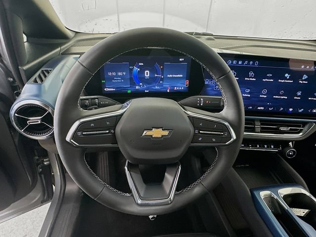 New 2026 Chevrolet Equinox EV LT AWD/4WD image 13