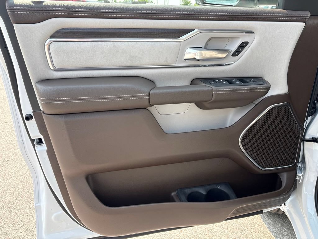 New 2027 RAM 1500 Laramie w/ Laramie Preferred Package AWD/4WD image 10