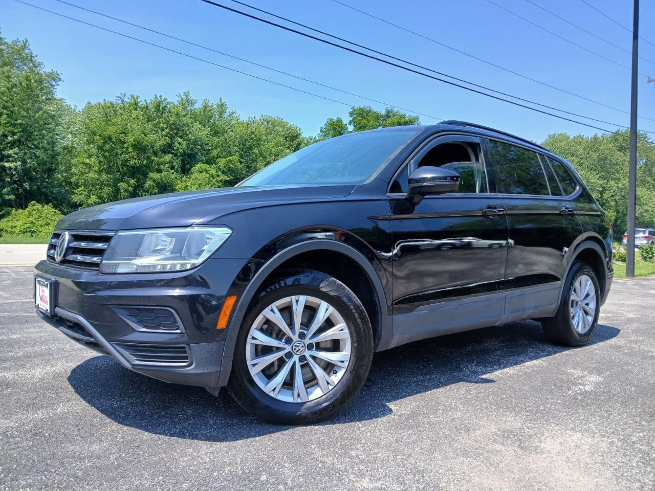 Used 2020 Volkswagen Tiguan S image 1