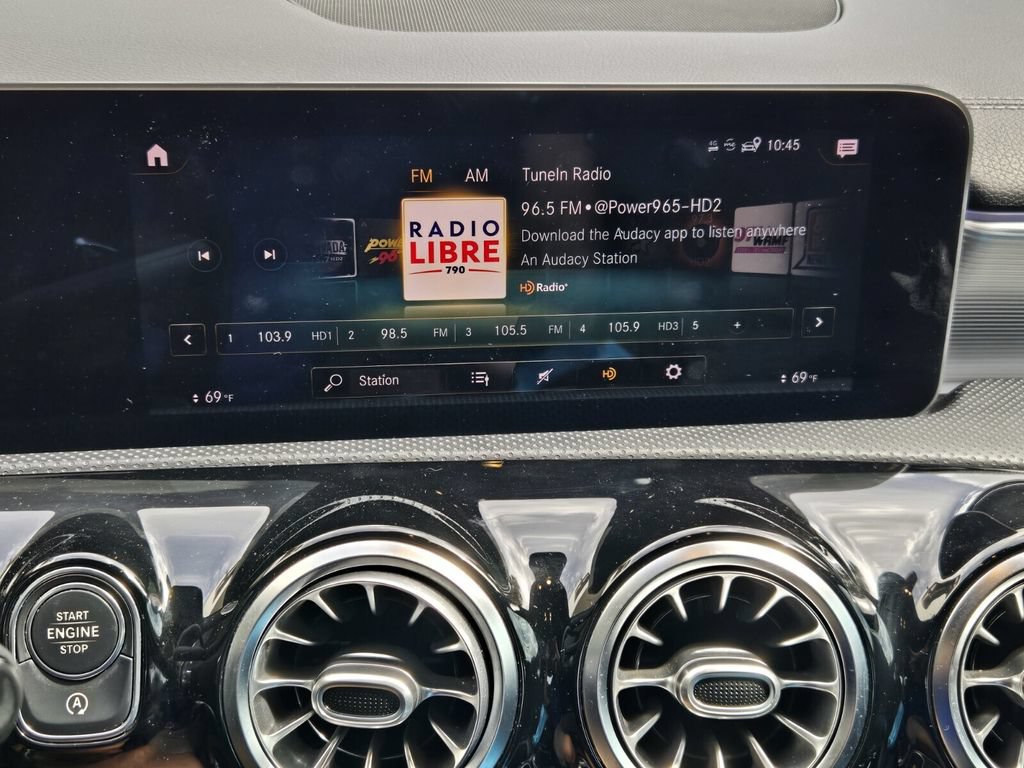 Used 2020 Mercedes-Benz CLA 250 image 19