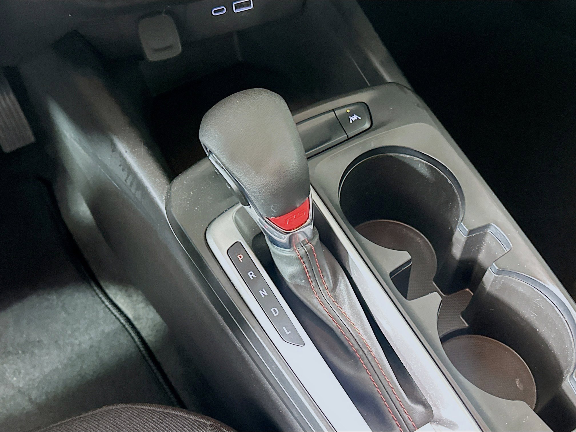 Used 2025 Chevrolet Trax RS FWD image 23