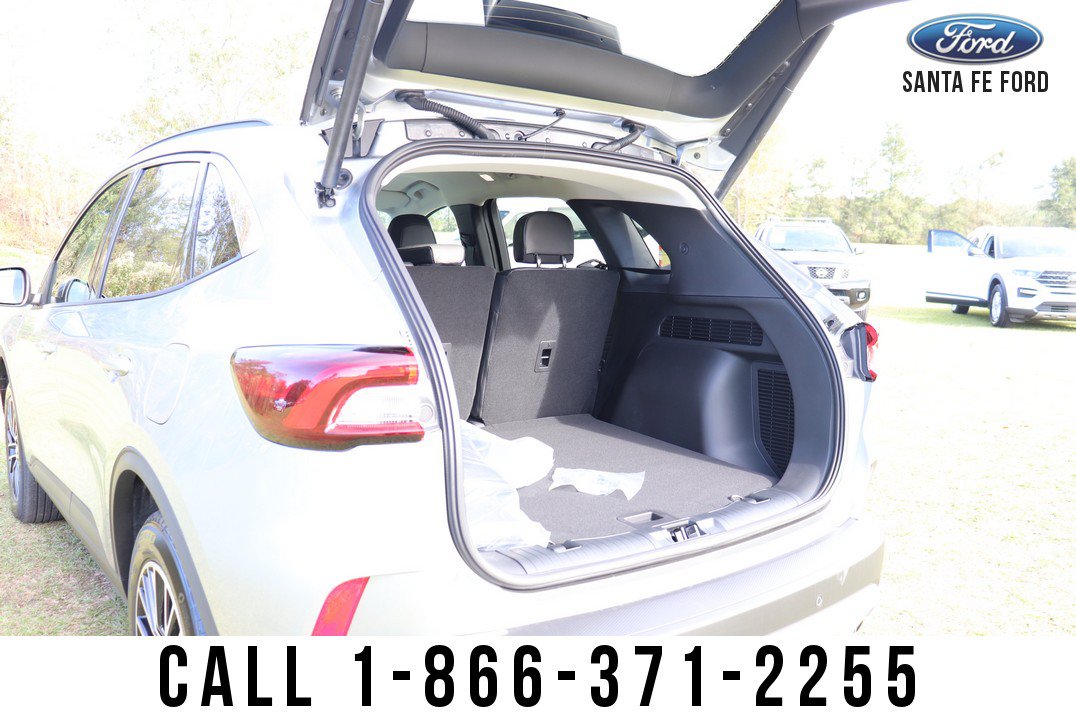 New 2023 Ford Escape SE image 40