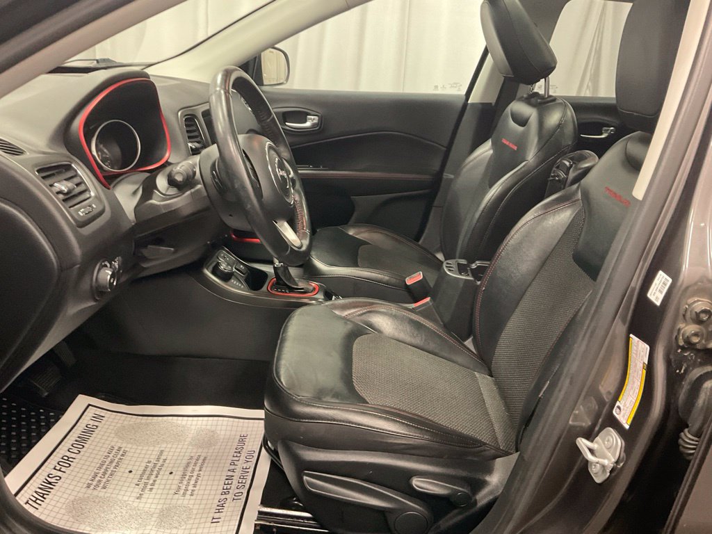 Used 2018 Jeep Compass Trailhawk w/ Navigation Group AWD/4WD image 13