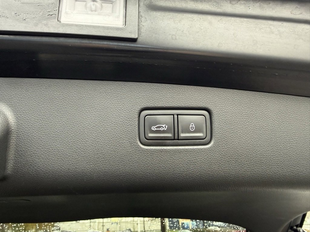 Used 2025 Genesis Electrified GV70 Advanced w/ Prestige Package image 12