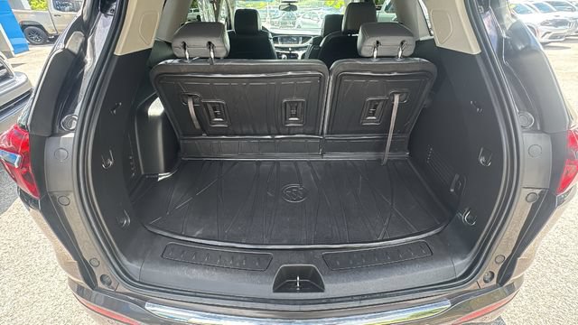 Used 2020 Buick Enclave Essence w/ Sound and Sites Package AWD/4WD image 23