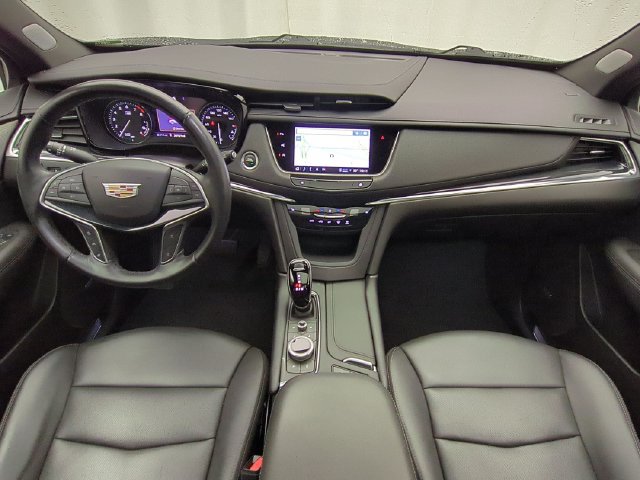 Used 2023 Cadillac XT5 Premium Luxury w/ Technology Package AWD/4WD image 24