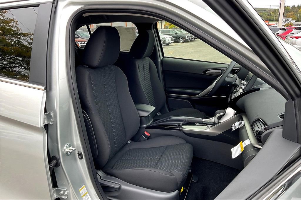 New 2026 Mitsubishi Eclipse Cross LE image 8